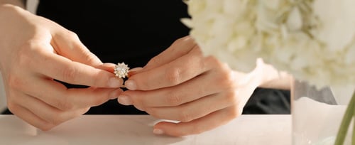 Cover image for All About The Glamorous Halo Setting