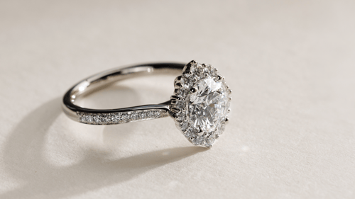 Cover image for Micro Pavé vs Pavé: Understanding the Difference in Diamond Settings