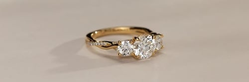 Cover image for How to Choose Engagement Ring Claws