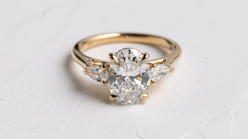 Cover image for All About the Trilogy Ring Setting Style