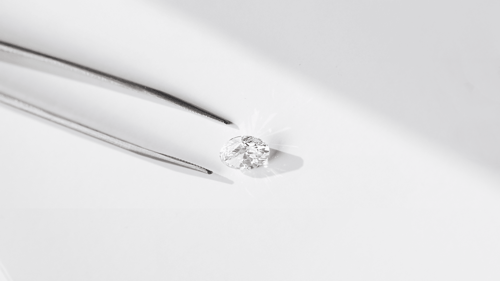 Cover image for The 4Cs: cut, colour, clarity, and carat