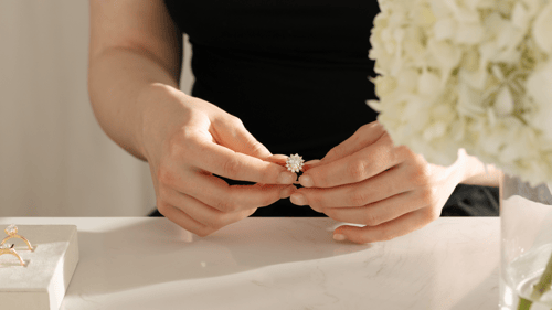 Cover image for All About The Glamorous Halo Setting